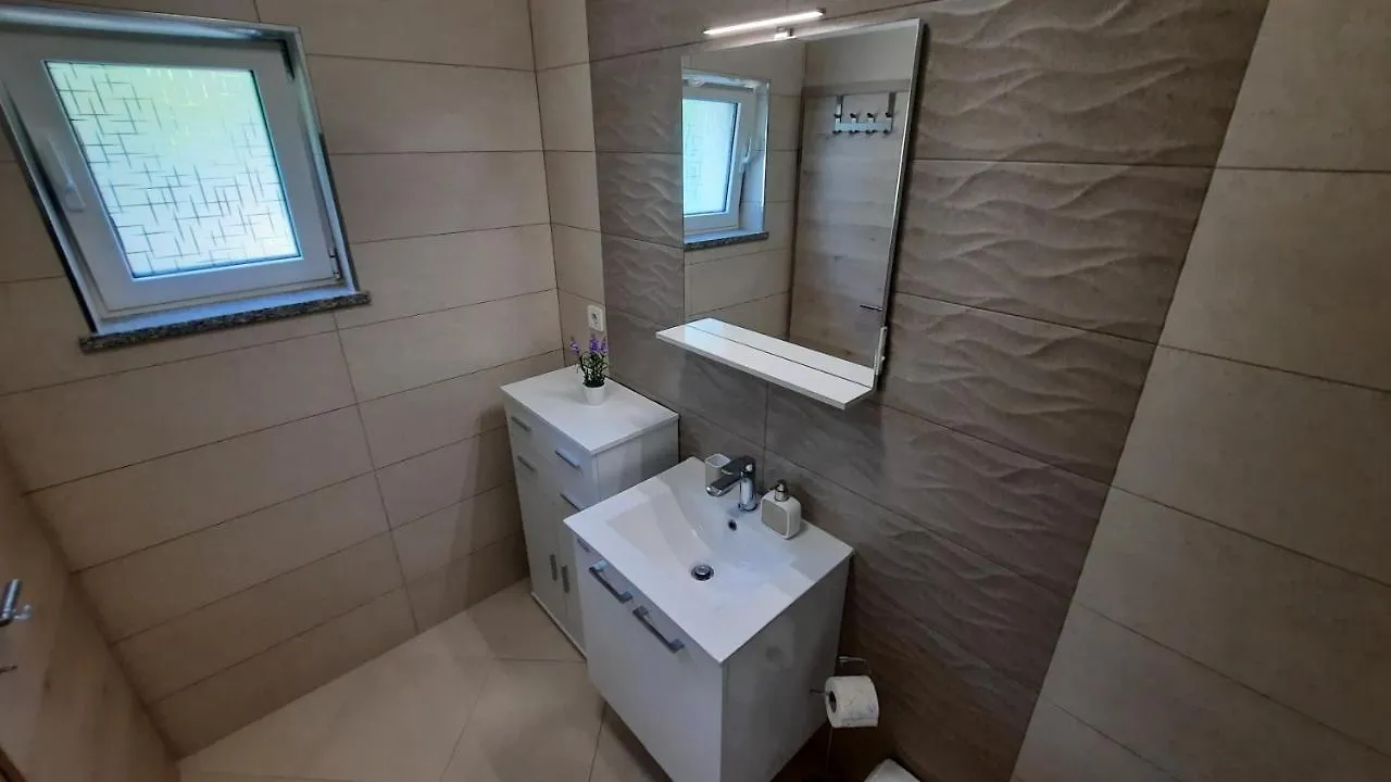 Apartman Ela Donji Rukavac 0*,
